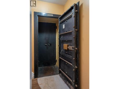 2004 Columbia Avenue, Rossland, BC 