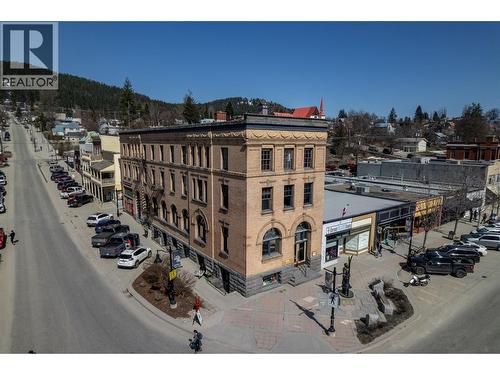 2004 Columbia Avenue, Rossland, BC 