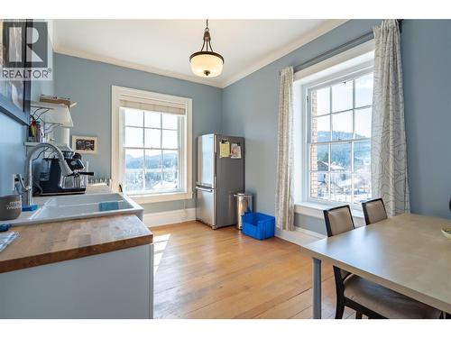 2004 Columbia Avenue, Rossland, BC 