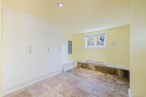 1865 Quamichan St, Victoria, BC 