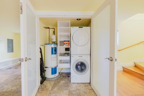 1865 Quamichan St, Victoria, BC 