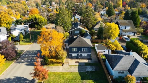 1865 Quamichan St, Victoria, BC 