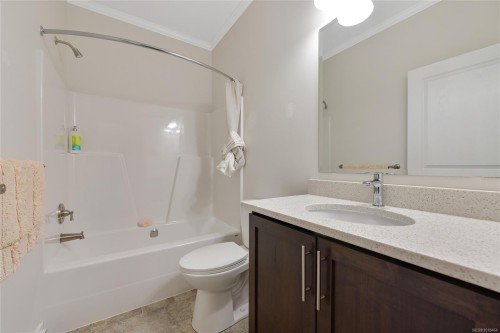 17 Saanich Ridge Dr, Central Saanich, BC 