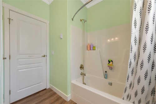 17 Saanich Ridge Dr, Central Saanich, BC 