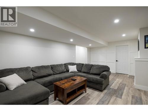 6454 Holbrook Road, Vernon, BC - Indoor