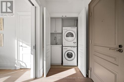 504 - 4 The Kingsway, Toronto, ON - Indoor Photo Showing Laundry Room