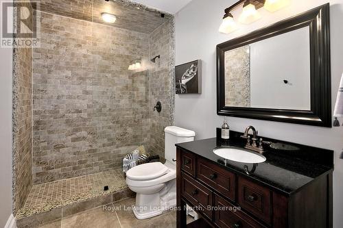 138 Rankin'S Crescent, Blue Mountains, ON - Indoor Photo Showing Bathroom