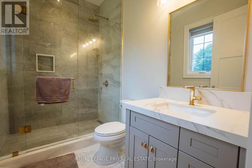 12 Hollywood Crescent, King, ON - Indoor Photo Showing Bathroom
