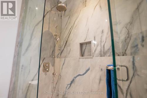 12 Hollywood Crescent, King, ON - Indoor Photo Showing Bathroom