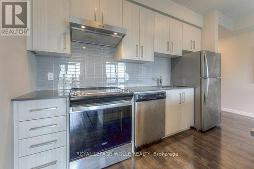1207 - 15 Queen Street S, Hamilton, ON - Indoor Photo Showing Kitchen With Stainless Steel Kitchen