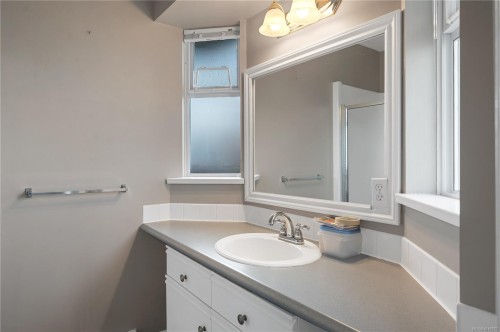 756 Bowen Dr, Campbell River, BC 