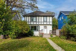 911 Somerset AVE  Winnipeg, MB R3T 1E8