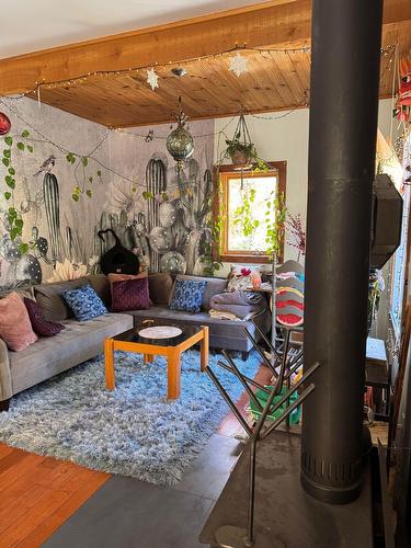 Living room - 1145 Ch. Des Hauteurs, Sainte-Adèle, QC - Indoor Photo Showing Living Room