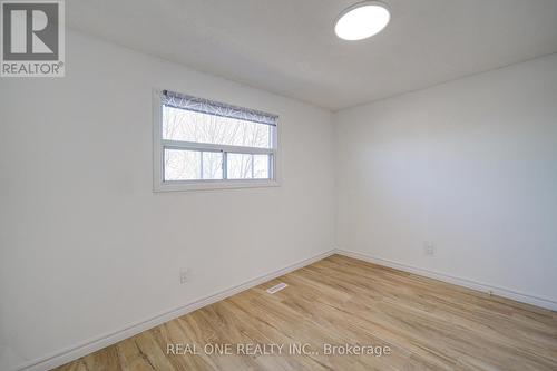 2525 Trident Avenue, Mississauga, ON - Indoor Photo Showing Other Room