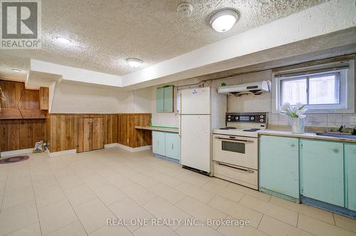 2525 Trident Avenue, Mississauga, ON - Indoor Photo Showing Kitchen