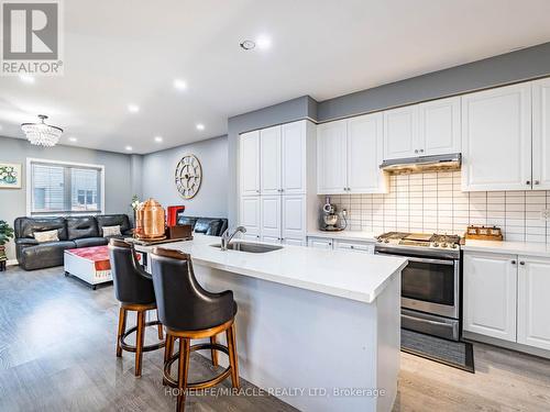 3 Doris Pawley Crescent, Caledon, ON - Indoor Photo Showing Kitchen With Upgraded Kitchen