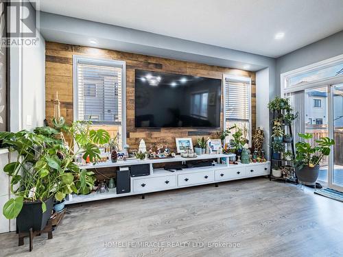 3 Doris Pawley Crescent, Caledon, ON - Indoor