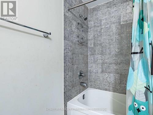 3 Doris Pawley Crescent, Caledon, ON - Indoor Photo Showing Bathroom