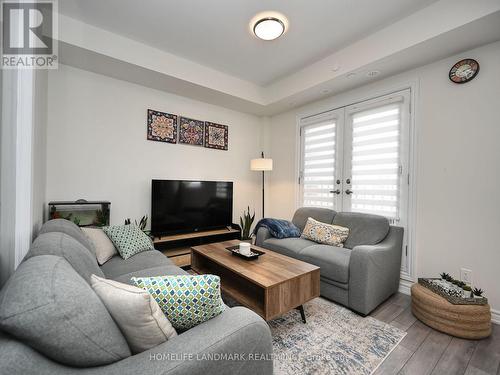 #338 - 349 Wheat Boom Drive, Oakville, ON - Indoor Photo Showing Living Room