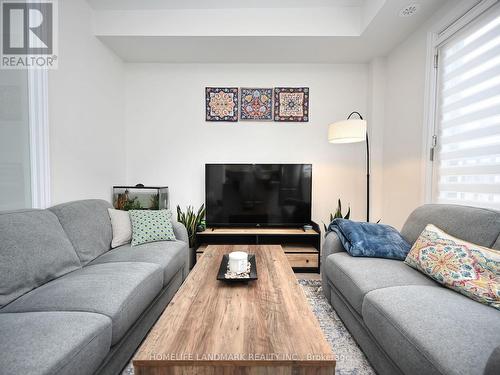 #338 - 349 Wheat Boom Drive, Oakville, ON - Indoor Photo Showing Living Room