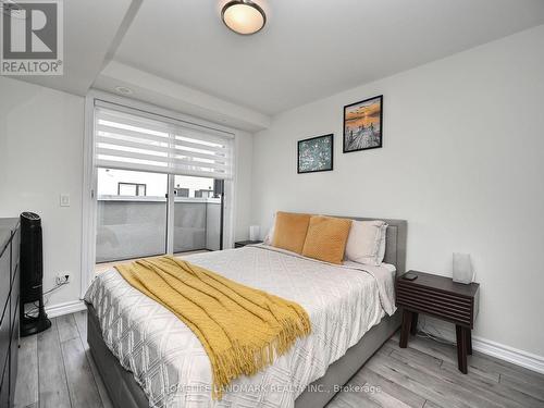 #338 - 349 Wheat Boom Drive, Oakville, ON - Indoor Photo Showing Bedroom