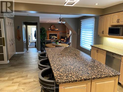 2298 Bowman Road, Ottawa, ON - Indoor Photo Showing Kitchen