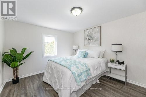 196 Picton Street E, Hamilton, ON - Indoor Photo Showing Bedroom