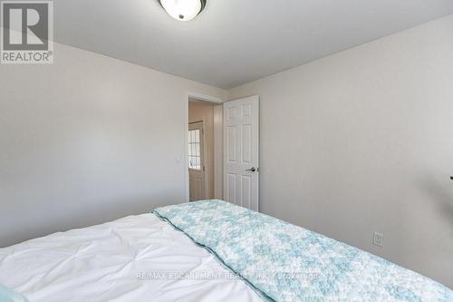 196 Picton Street E, Hamilton, ON - Indoor Photo Showing Bedroom