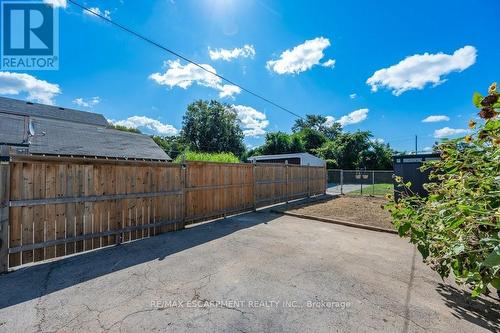 196 Picton Street E, Hamilton, ON - Outdoor