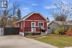 341 V AVENUE S  Saskatoon, SK S7M 3E4