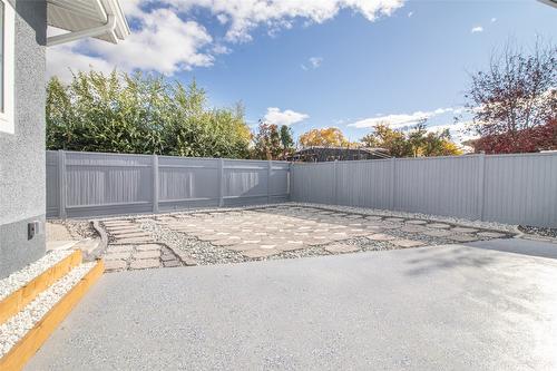 1352 Alder Court, Kelowna, BC - Outdoor