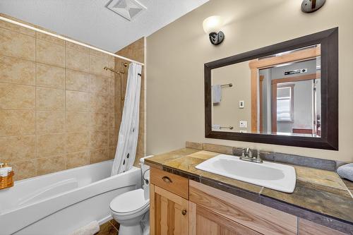 203-315 Whitehorse Lane, Big White, BC - Indoor Photo Showing Bathroom
