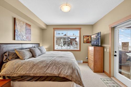 203-315 Whitehorse Lane, Big White, BC - Indoor Photo Showing Bedroom