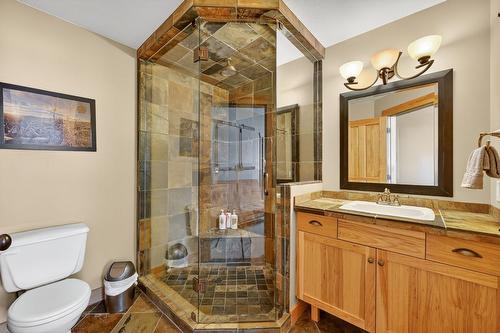 203-315 Whitehorse Lane, Big White, BC - Indoor Photo Showing Bathroom