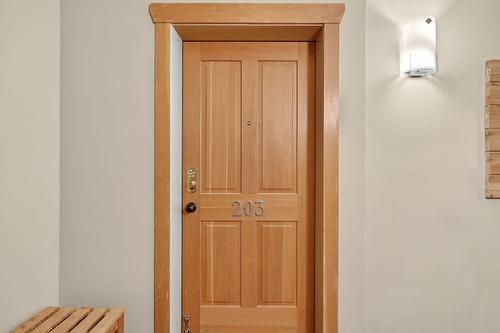 203-315 Whitehorse Lane, Big White, BC - Indoor Photo Showing Other Room