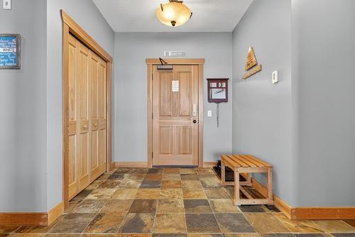 203-315 Whitehorse Lane, Big White, BC - Indoor Photo Showing Other Room