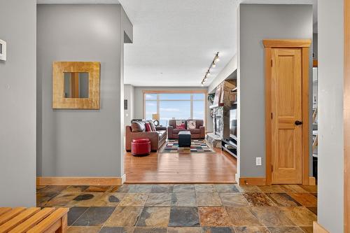203-315 Whitehorse Lane, Big White, BC - Indoor Photo Showing Other Room