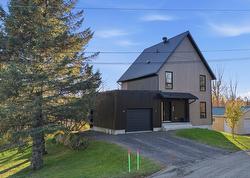 40 Rue du Dépôt  Waterloo, QC J0E 2N0