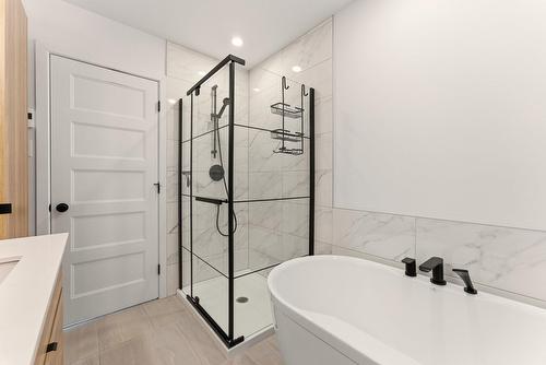 Salle de bains - 40 Rue Du Dépôt, Waterloo, QC - Indoor Photo Showing Bathroom