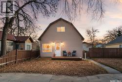 1143 6th AVENUE NW  Moose Jaw, SK S6H 4A7