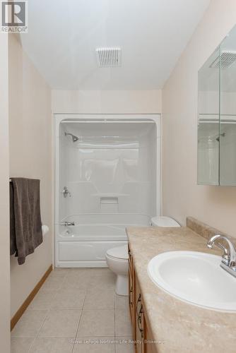 74 Belleview Crescent, North Bay (College Heights), ON - Indoor Photo Showing Bathroom