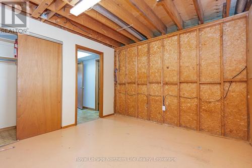 74 Belleview Crescent, North Bay (College Heights), ON - Indoor