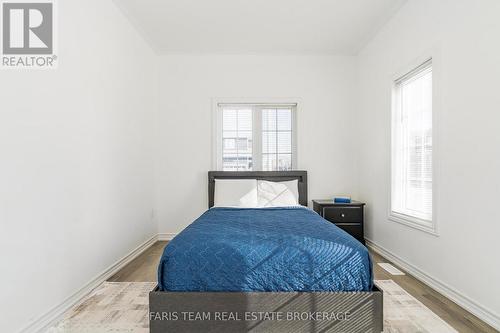 1 Harvest Crescent, Barrie, ON - Indoor Photo Showing Bedroom