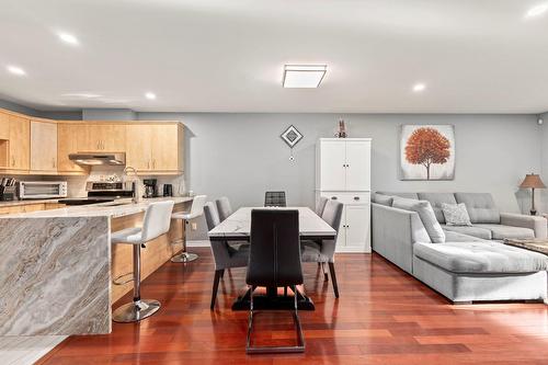 Salle à manger - 102-3430 Boul. Pie-Ix, Laval (Duvernay), QC - Indoor