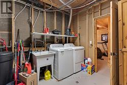 Laundry station with laundry tub - 