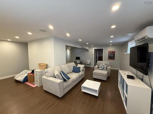 44 Flagstone Drive, Cole Harbour, NS 