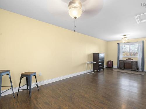 25 Maple Avenue, Hantsport, NS 