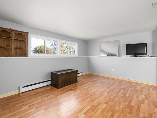 25 Maple Avenue, Hantsport, NS 