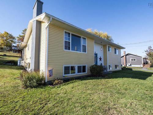 25 Maple Avenue, Hantsport, NS 