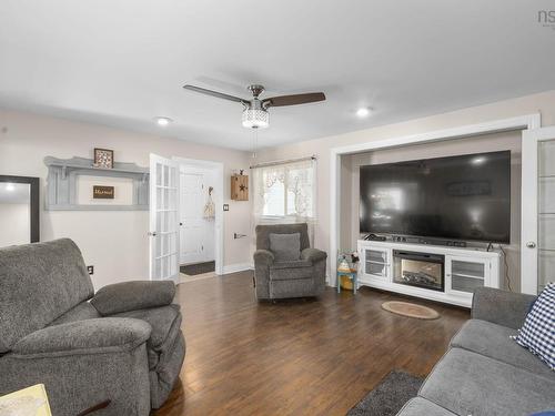 25 Maple Avenue, Hantsport, NS 